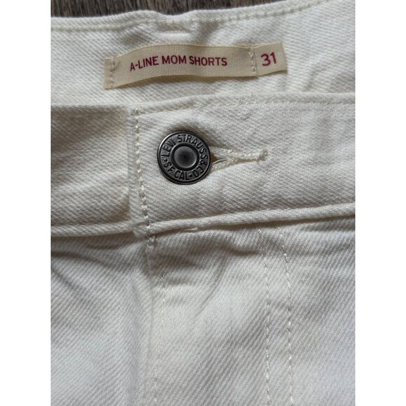 Levi's Mom Shorts High Rise Women’s 31 Relaxed A-Line Silhouette Ivory Denim - Picture 2 of 9